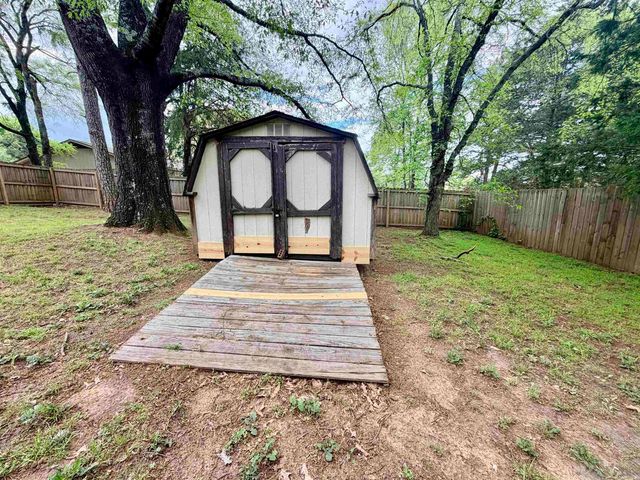 815 E fir Street, Russellville, AR 72802