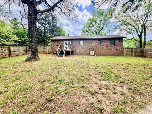 815 E fir Street, Russellville, AR 72802