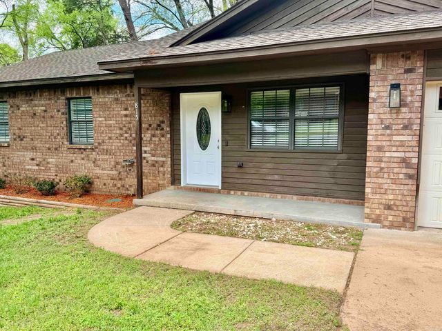 815 E fir Street, Russellville, AR 72802