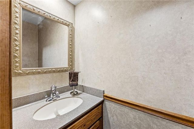 13312 W 61st Terrace, Shawnee, KS 66216