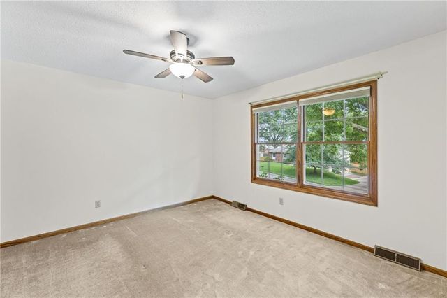 13312 W 61st Terrace, Shawnee, KS 66216