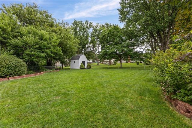 13312 W 61st Terrace, Shawnee, KS 66216