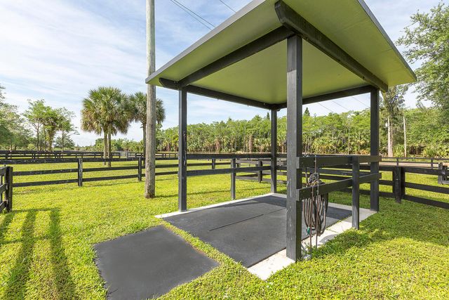 2741 Buck Ridge Trail, Loxahatchee, FL 33470