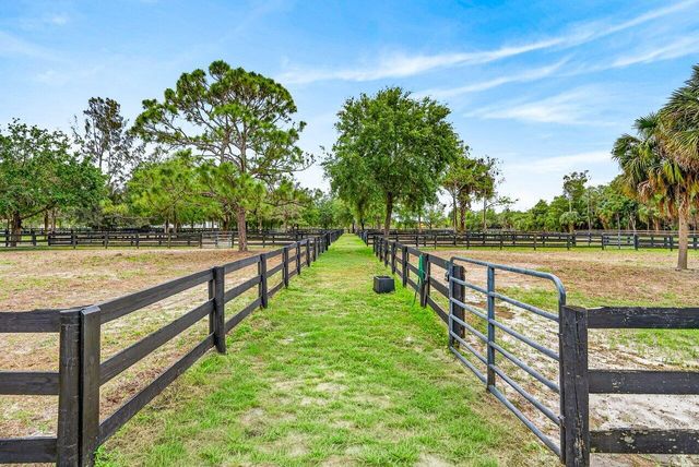 2741 Buck Ridge Trail, Loxahatchee, FL 33470