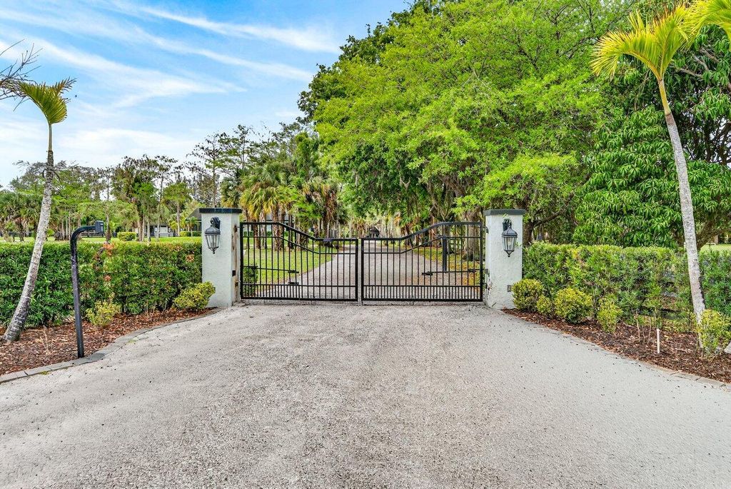 2741 Buck Ridge Trail, Loxahatchee, FL 33470