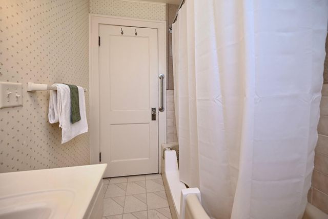 1252 W Broadway Street, Winona, MN 55987