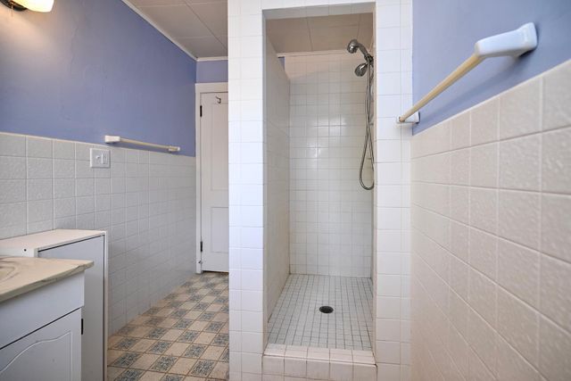 1252 W Broadway Street, Winona, MN 55987