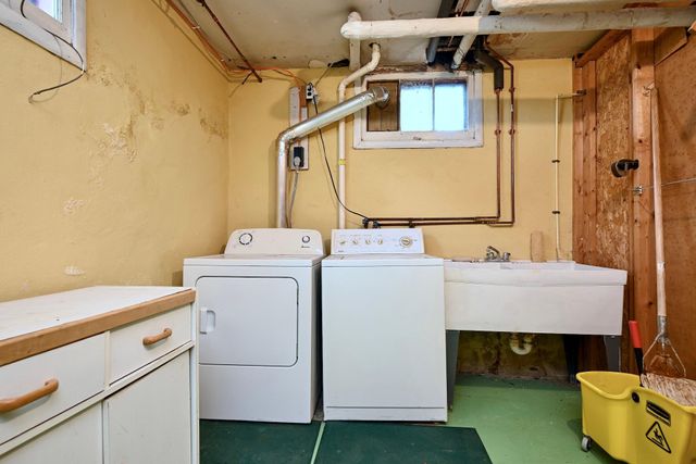 1252 W Broadway Street, Winona, MN 55987