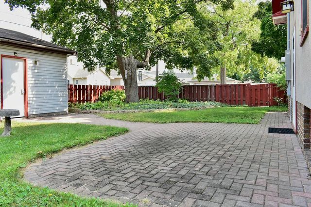 1252 W Broadway Street, Winona, MN 55987