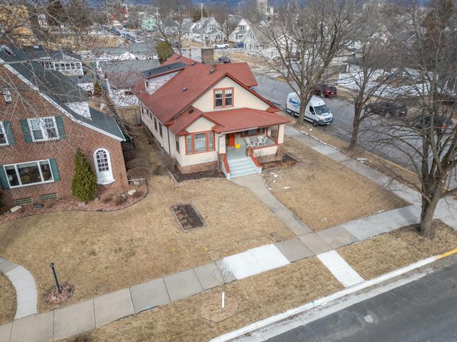 1252 W Broadway Street, Winona, MN 55987