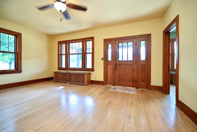 1252 W Broadway Street, Winona, MN 55987