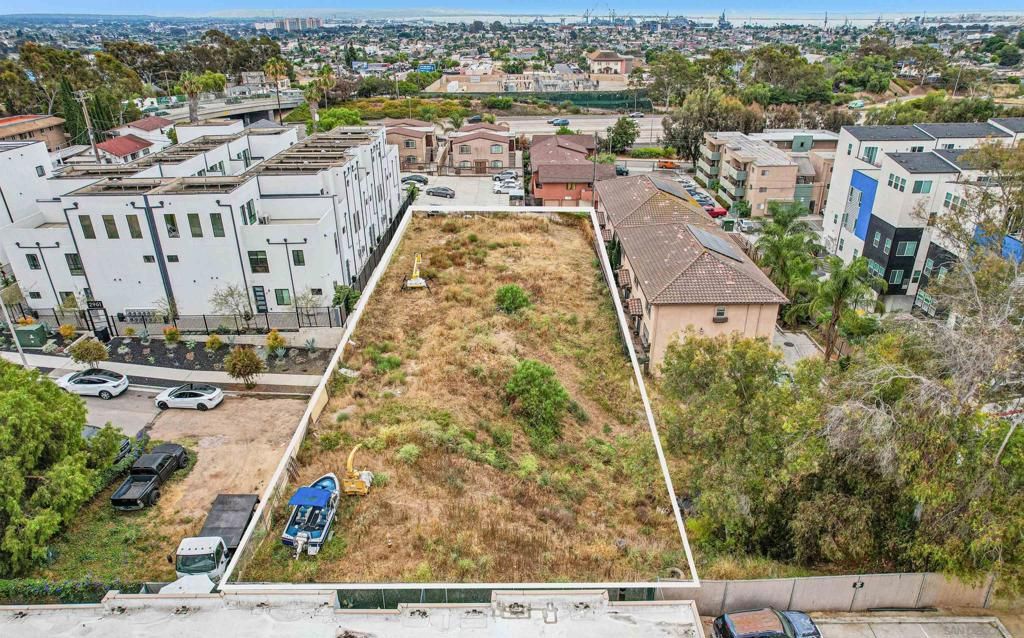 E Street, San Diego, CA 92102 — exterior