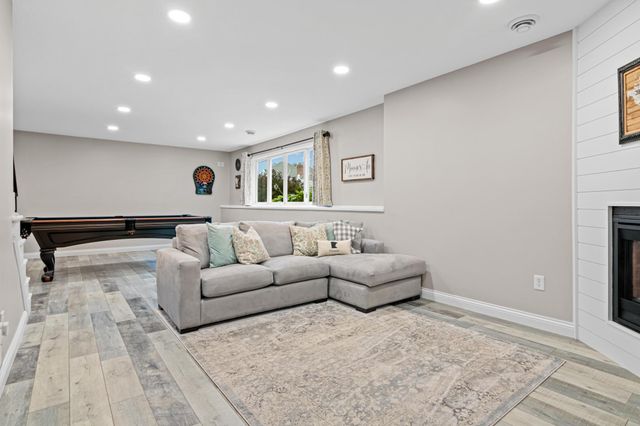 1289 Bucher Avenue, Shoreview, MN 55126