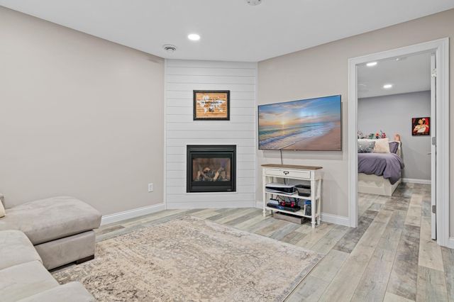1289 Bucher Avenue, Shoreview, MN 55126