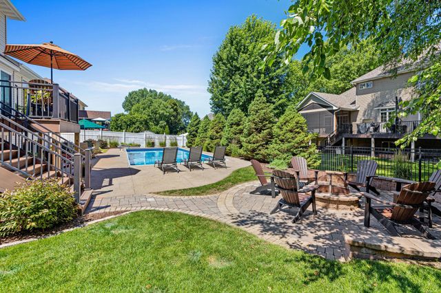 1289 Bucher Avenue, Shoreview, MN 55126