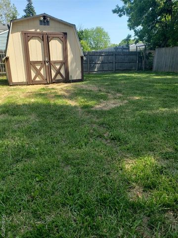 2157 Webber Avenue, Burton, MI 48529