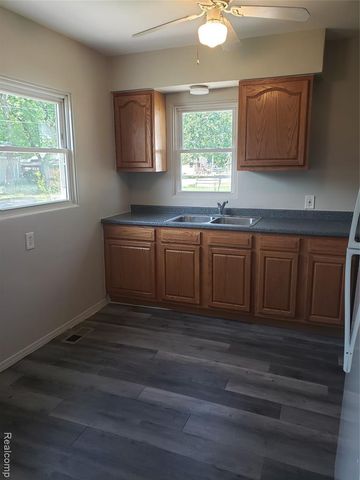2157 Webber Avenue, Burton, MI 48529