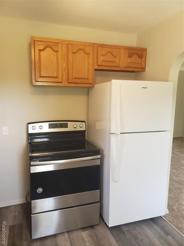 2157 Webber Avenue, Burton, MI 48529