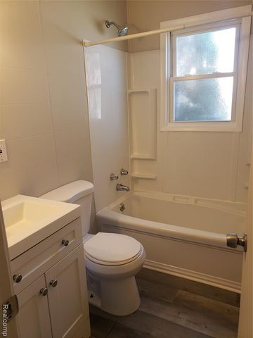 2157 Webber Avenue, Burton, MI 48529