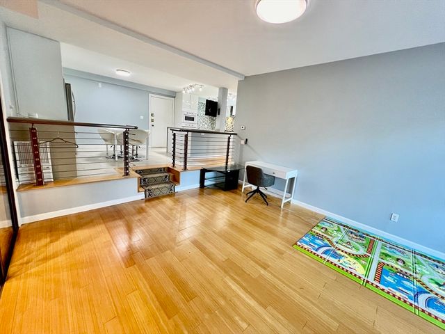 57 Broadlawn Park 16, Boston, MA 02467