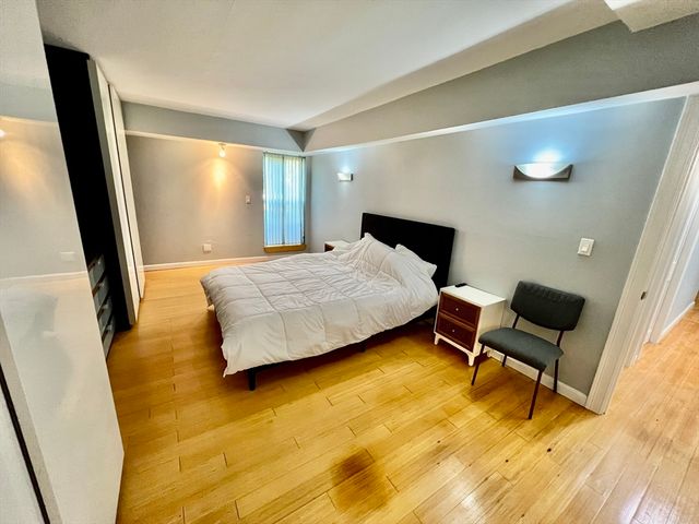 57 Broadlawn Park 16, Boston, MA 02467