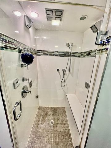57 Broadlawn Park 16, Boston, MA 02467