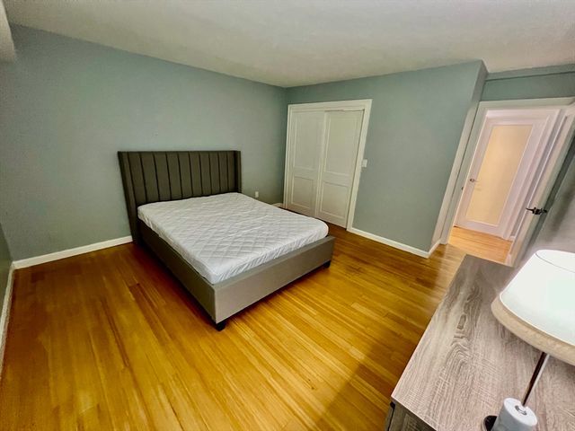 57 Broadlawn Park 16, Boston, MA 02467