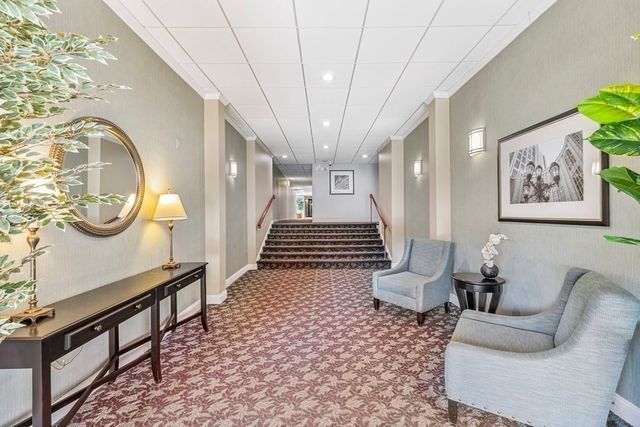 57 Broadlawn Park 16, Boston, MA 02467