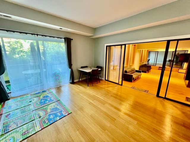 57 Broadlawn Park 16, Boston, MA 02467