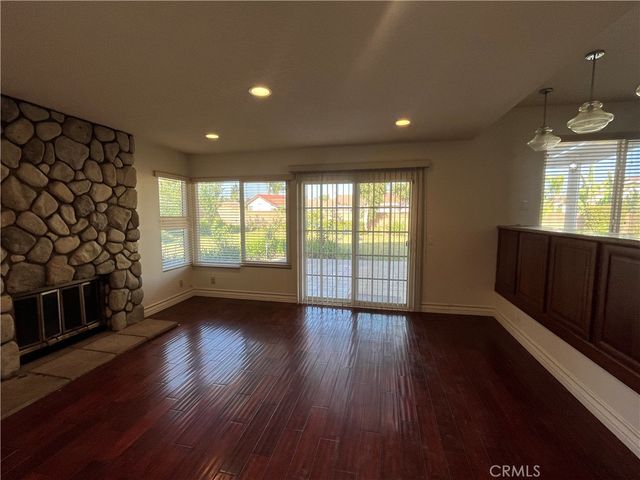 926 S Essex, San Dimas, CA 91773