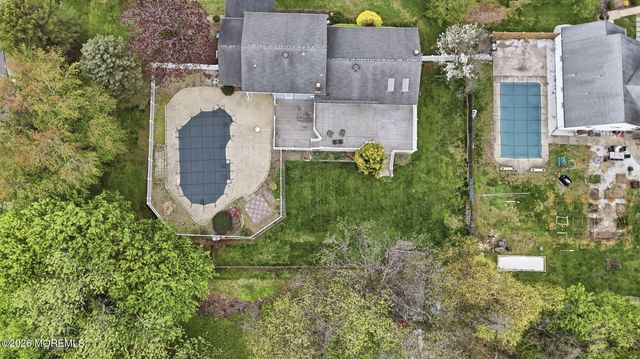 58 Duchess Court, Freehold, NJ 07728