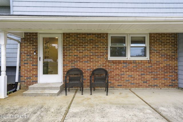 58 Duchess Court, Freehold, NJ 07728