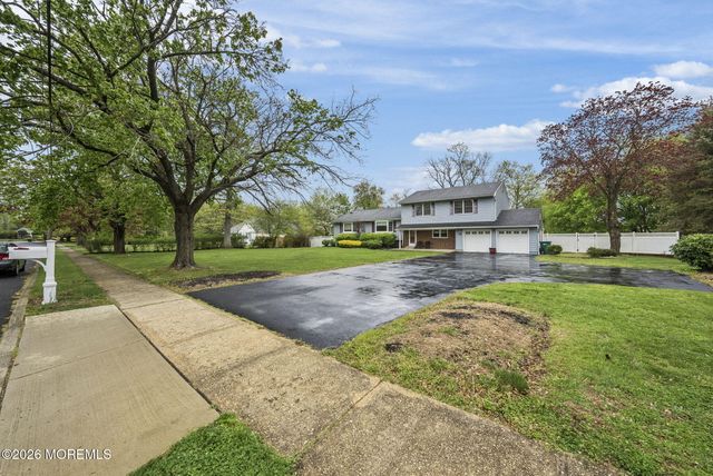 58 Duchess Court, Freehold, NJ 07728