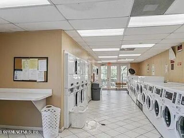 3865 CAMPENERO Court 3, Jacksonville, FL 32217