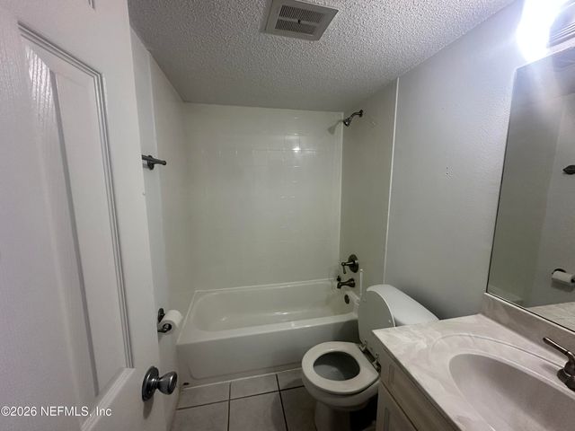 3865 CAMPENERO Court 3, Jacksonville, FL 32217