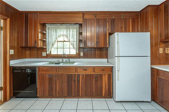 409 Southwick Drive, Fayetteville, NC 28303