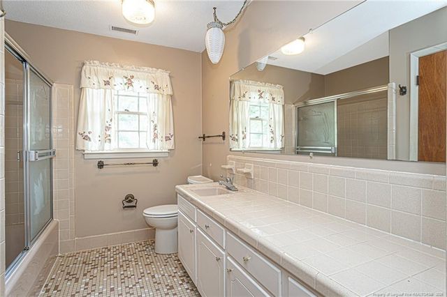 409 Southwick Drive, Fayetteville, NC 28303