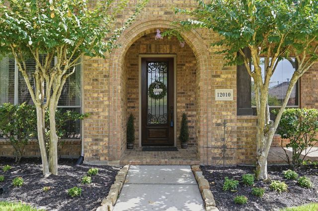 12010 Hodges Grove Lane, Tomball, TX 77377