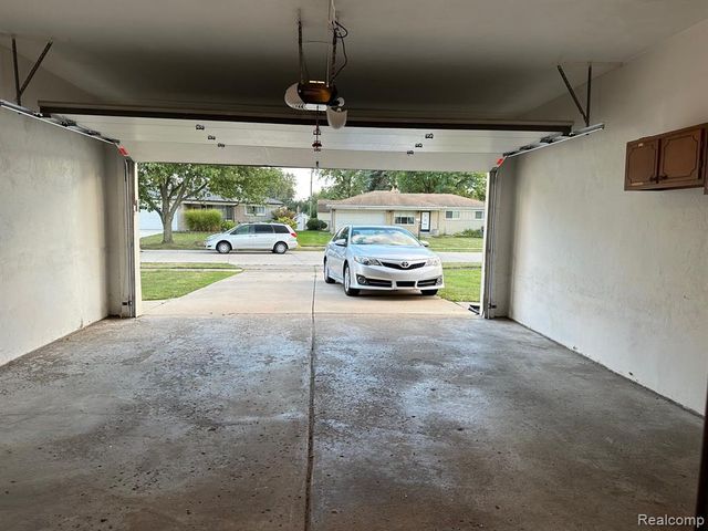 4211 Gunther Drive, Sterling Heights, MI 48310