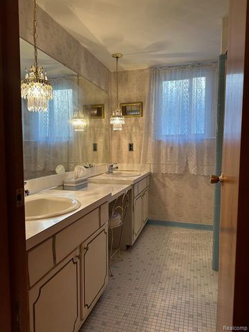 4211 Gunther Drive, Sterling Heights, MI 48310