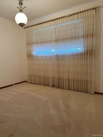 4211 Gunther Drive, Sterling Heights, MI 48310