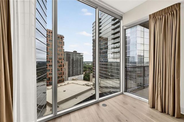 1080 Peachtree Street NE 2004, Atlanta, GA 30309
