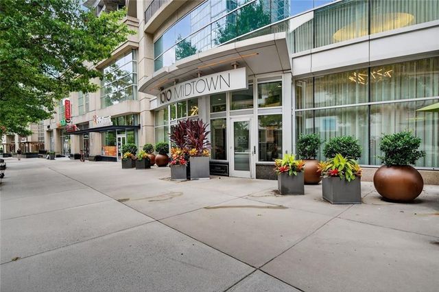 1080 Peachtree Street NE 2004, Atlanta, GA 30309
