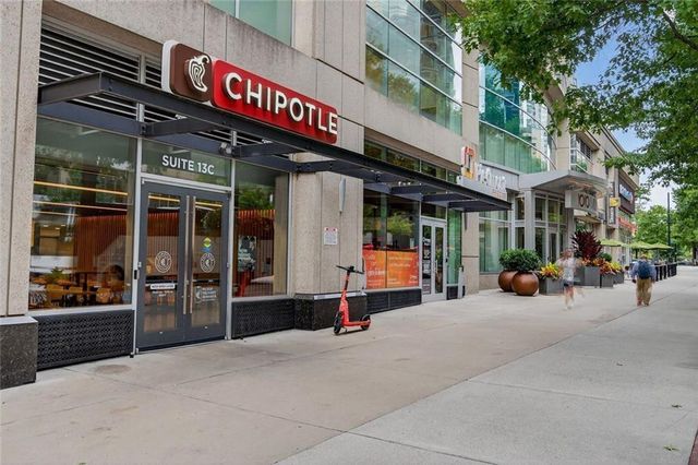 1080 Peachtree Street NE 2004, Atlanta, GA 30309