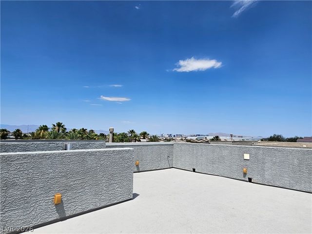 8016 Carpenter Creek Avenue, Las Vegas, NV 89113