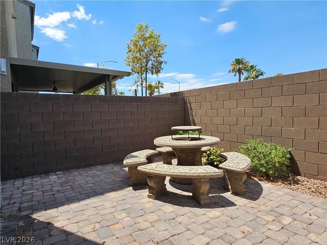 8016 Carpenter Creek Avenue, Las Vegas, NV 89113
