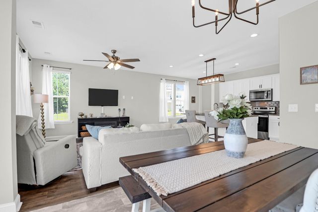 101 Patterson Avenue, Goose Creek, SC 29445