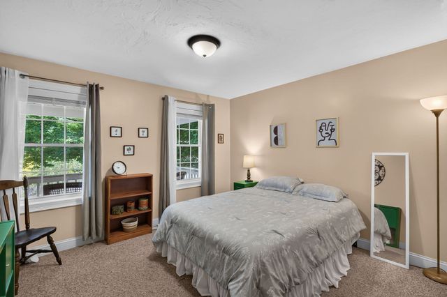 100 Mechanic St, Warren, MA 01083