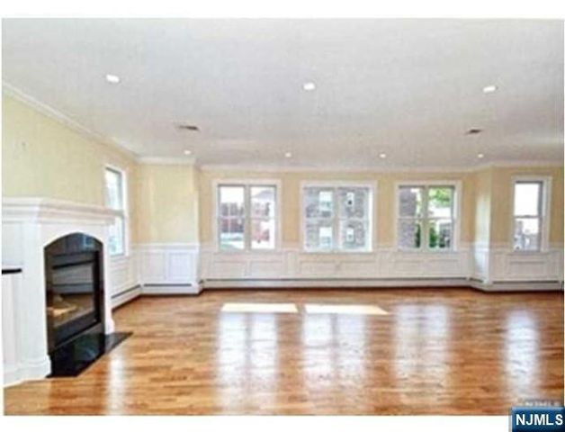 452 Grand Avenue B, Palisades Park, NJ 07650