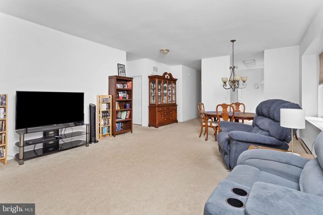 167 BURHOLME DR, Hamilton, NJ 08691